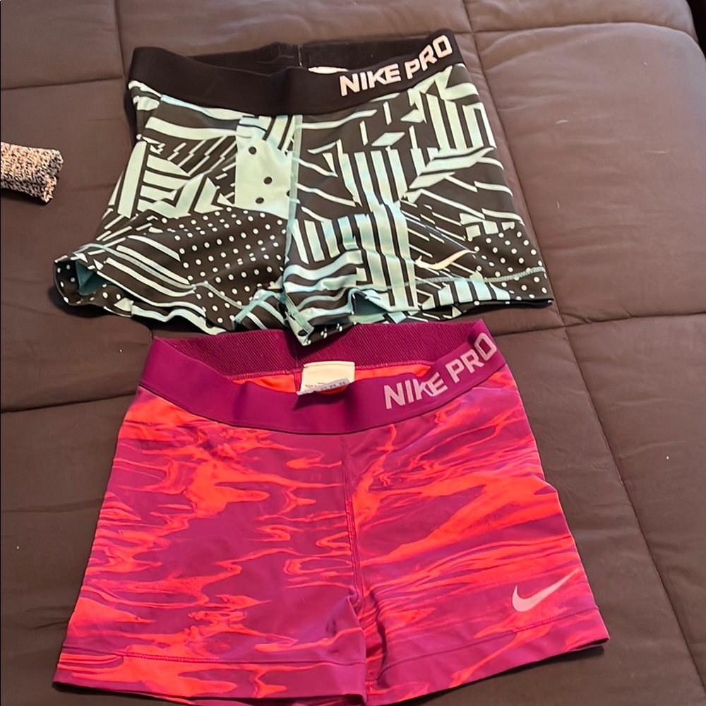 Nike Pro Kids Printed Shorts - Black/Green and Pink/Red